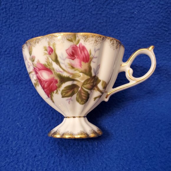 Vintage Cup and Saucer. Vintage Lefton Creamer and Sugar Bowl. - Picture 6 of 12